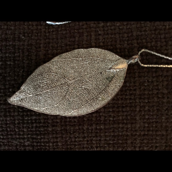 Set of three beautiful necklaces - Picture 7 of 9